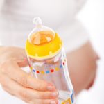 新生児におすすめの哺乳瓶は？妊娠中に買っておきたい2つの哺乳瓶